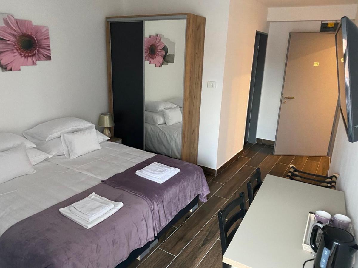 M70 Apartmanhaz Miskolc Eksteriør billede
