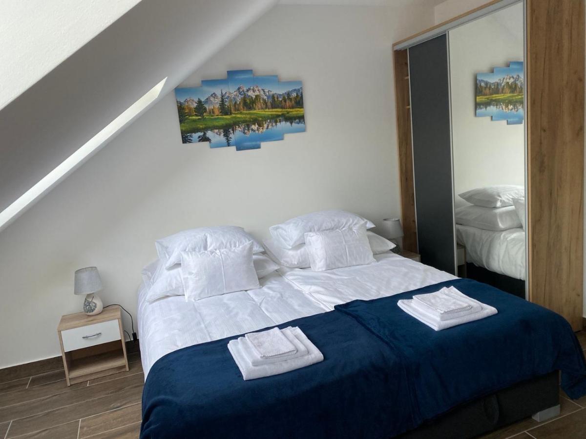 M70 Apartmanhaz Miskolc Eksteriør billede